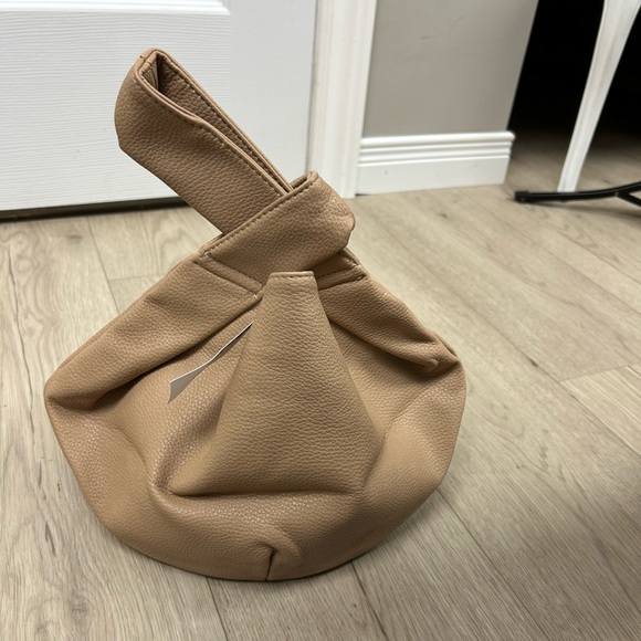 The Drop Avalon Small Tote Bag Taupe - Picture 2 of 4